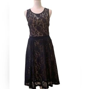 Chic Black Lace Midi Dress